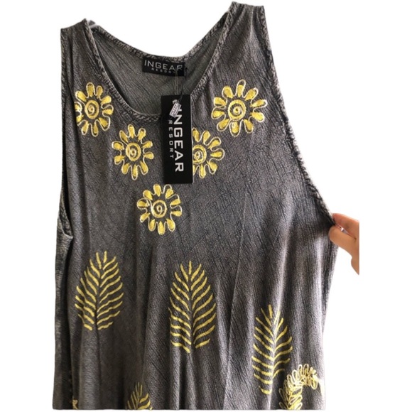 NWT🌸INGEAR RESORT🌸 flower printed maxi dress - Picture 3 of 10